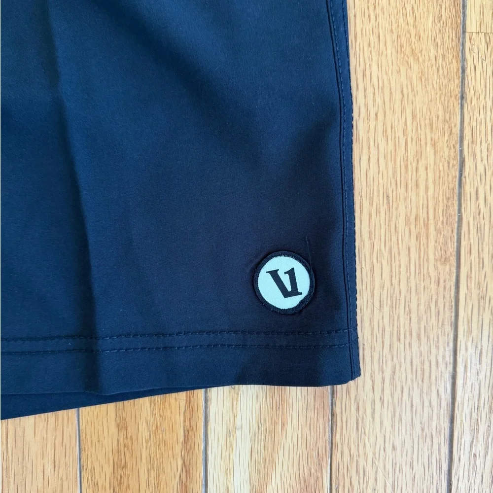 Vuori Kori Lined Shorts - 7” Inseam - Black - Picture 4 of 7